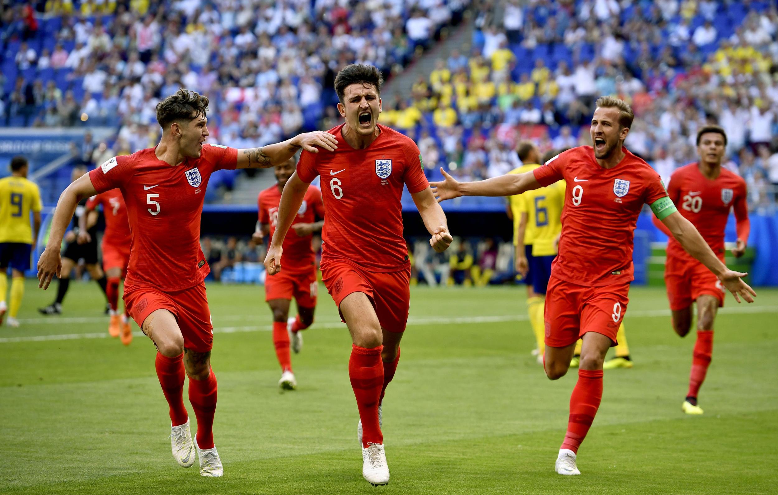 石宇奇与李诗沣羽毛球全英赛男单半决赛对决